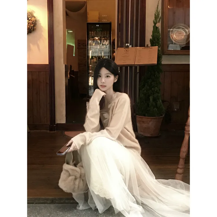 W51【月光杏语】温柔风清冷感蓬蓬裙显瘦杏色毛织薄纱半身裙