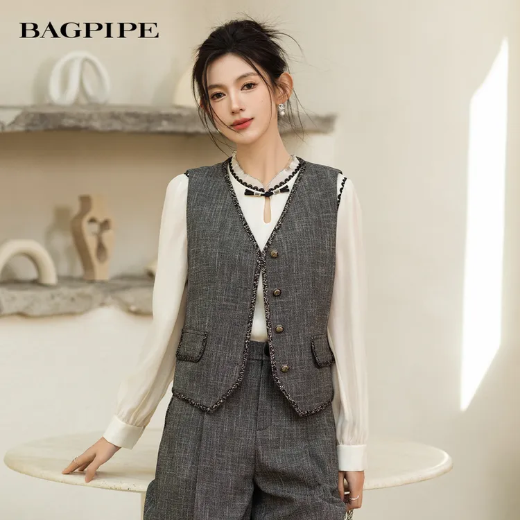 风笛2025秋冬新款老钱风灰色细条纹西装马甲小香风气质无袖外套女
