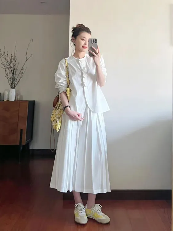2025早春新款法式气质小众设计感白色衬衫百搭百褶显瘦半身裙套装