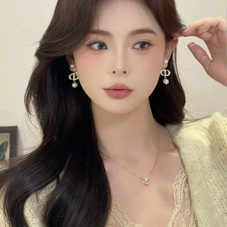 铜合金仿珍珠耳饰 开春ins风百搭轻奢耳钉高级感气质简约时尚耳饰