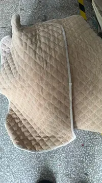 《兵哥外贸》3楼45×75卡其色雪尼尔防滑沙发垫 发两张 微瑕疵