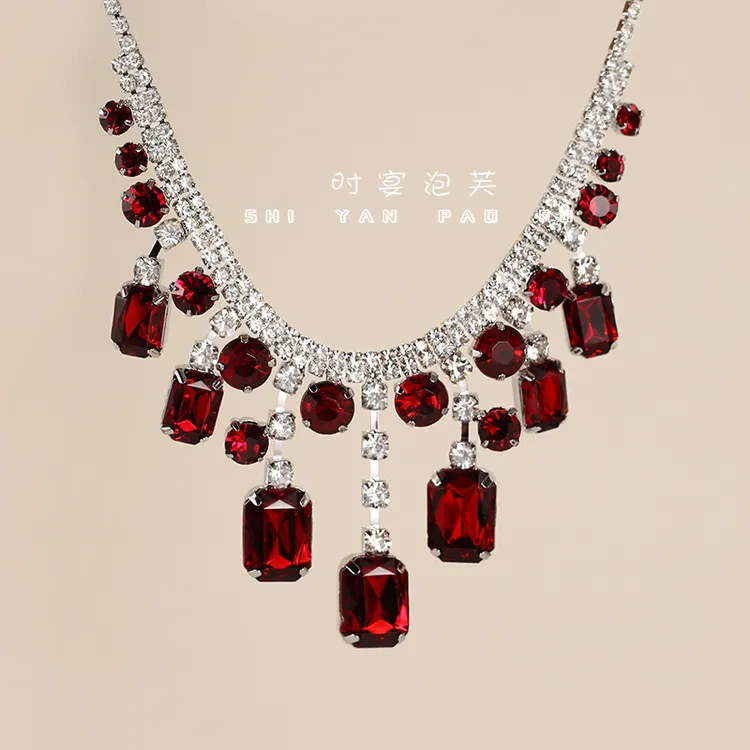 时宴泡芙 铜合金项链 宫廷公主项链轻奢复古明媚红方块锆石锁骨链