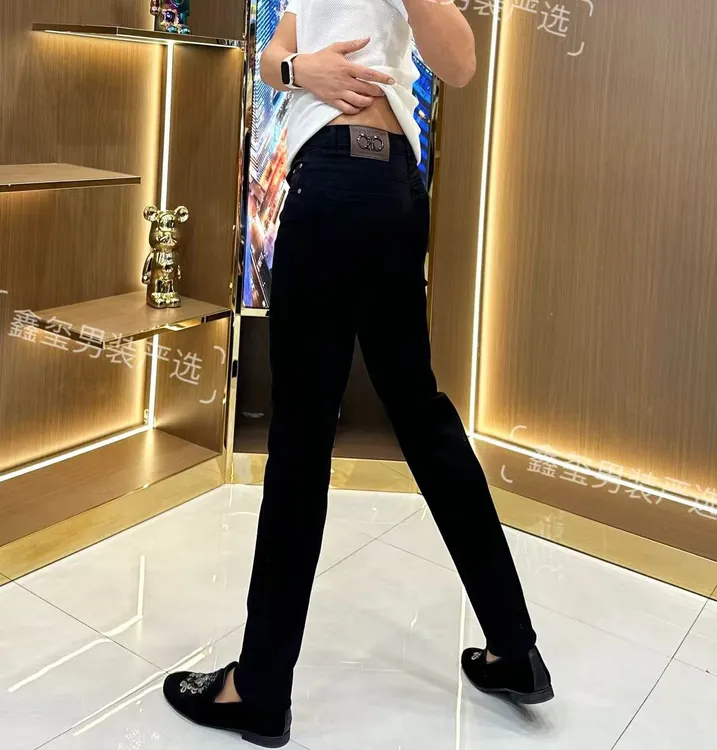 男士五袋款弹力修身牛仔裤时尚长裤秋冬牛仔裤小直筒百搭牛仔裤