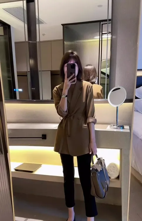 2025开秋一整套穿搭休闲收腰西装职业装气质女神范高端小西服外套