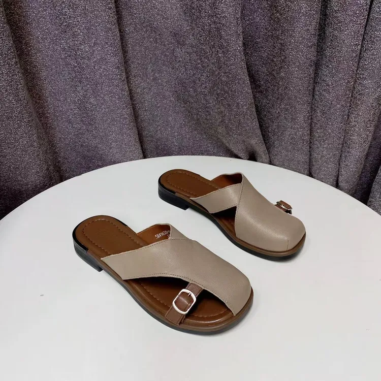 C3546 杏色  时尚舒适低跟方圆头包头真皮拖鞋