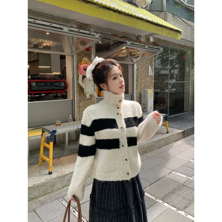 撞色条纹高领长袖毛衣外套女秋冬韩版加厚宽松针织开衫慵懒风上衣