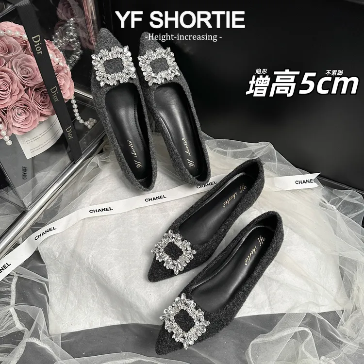 甜甜女孩·增高5CM水钻方扣尖头平底鞋女2025新款复古绒面浅口单鞋