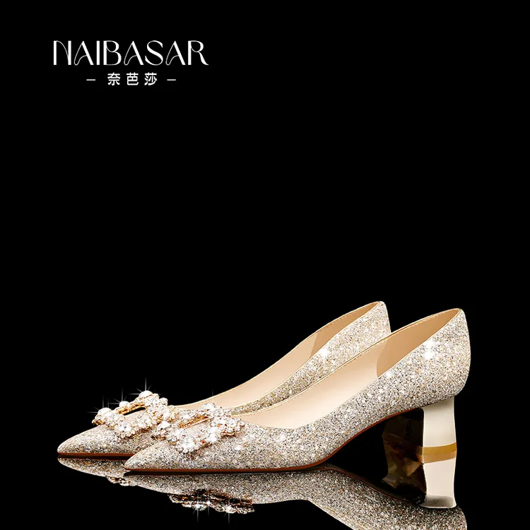 NAIBASAR/奈芭莎粗跟婚鞋女 2025新款法式水晶低跟单鞋婚宴礼服鞋