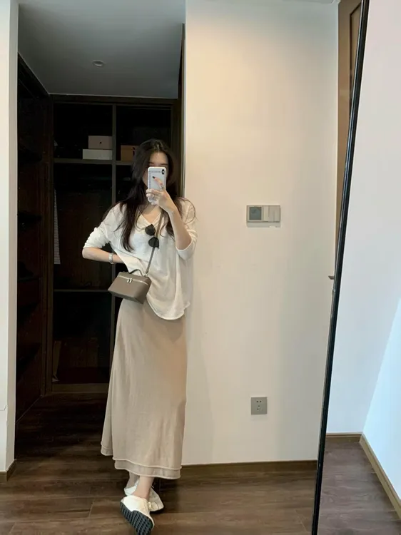 白色慵懒风长袖宽松T恤女秋季休闲百搭上衣高腰半身裙长裙两件套