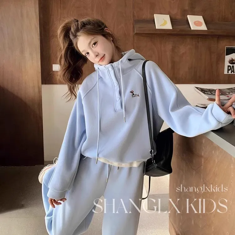 女童独特漂亮套装秋季2025新款儿童运动两件套中学生连帽卫衣穿搭