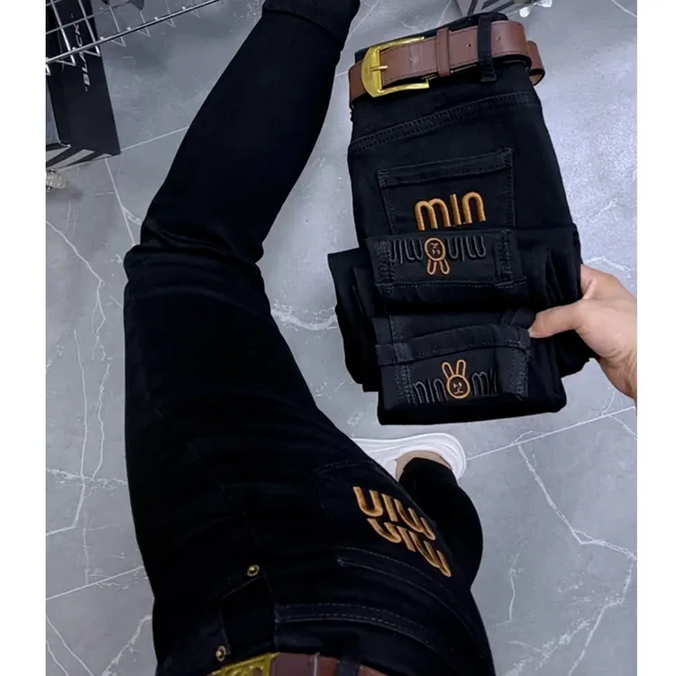 黑色高腰刺绣小脚牛仔裤女春秋大码胖mm弹力紧身显瘦九分铅笔裤子