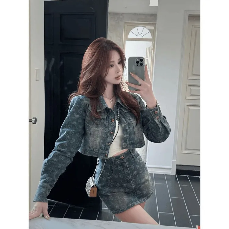 提花高级短款时尚套装2025外套新款秋季早秋牛仔两件套半身裙