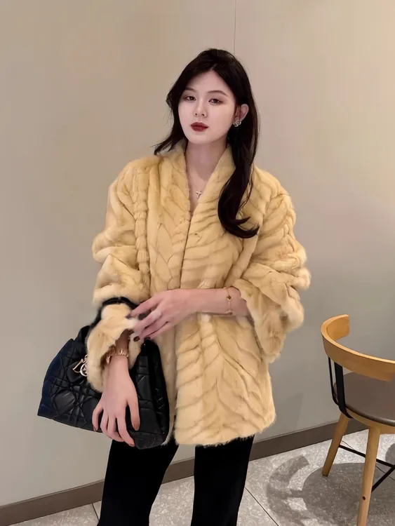 人造皮草 人字纹毛毛外套女装女宽松中长款V领高级感冬季韩版大衣