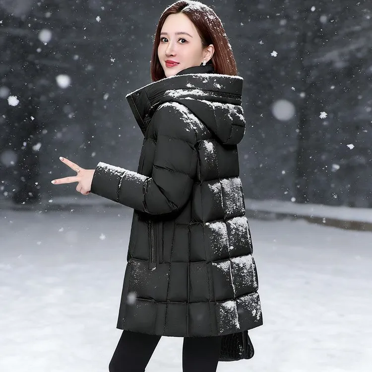 妈妈装加厚中长款羽绒服女2025年冬季新款宽松显瘦连帽白鸭绒外套