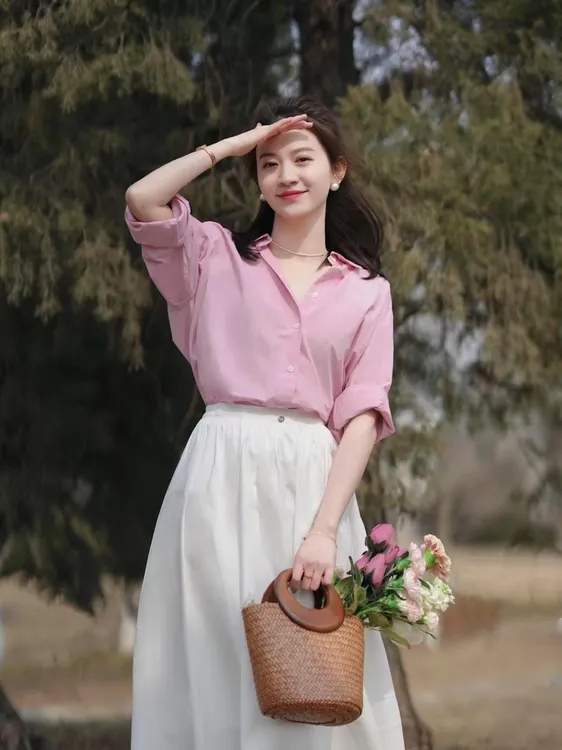 2025春季新款韩系减龄粉色衬衫气质白色温柔风白色半身裙两件套装