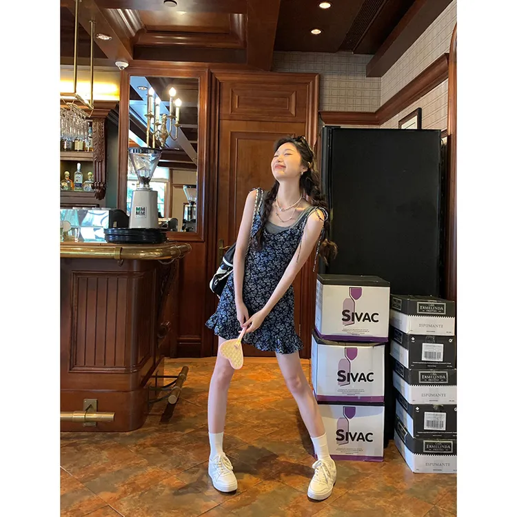 法式复古碎花吊带连衣裙收腰显瘦气质甜辣风2025年夏季新款小个子