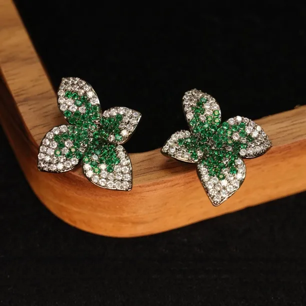 铜合金耳饰 A111 绿色简约精致温柔时尚欧美高级气质耳环轻奢百搭