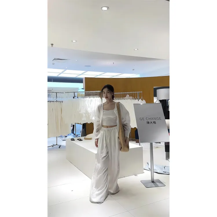 2025春夏白色松弛感V领薄款防晒长袖开衫直筒宽松垂感阔腿长裤女