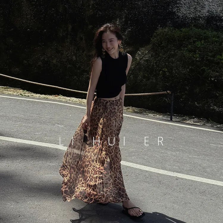 LiHuiEr李慧儿【京都隅光】2025显瘦高级气质小众豹纹半身裙LL02512
