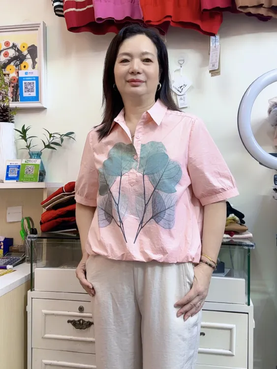 印花衬衫女短袖翻领宽松泡泡袖时尚休闲上衣