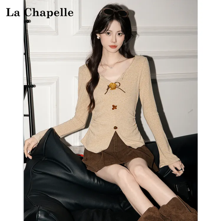 拉夏贝尔复古设计感蝴蝶结小众修身长袖T恤女秋开叉别致收腰上衣