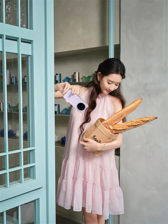 王玉雯法式粉色挂脖裙子女高级感温柔风无袖小个子吊带连衣裙夏款