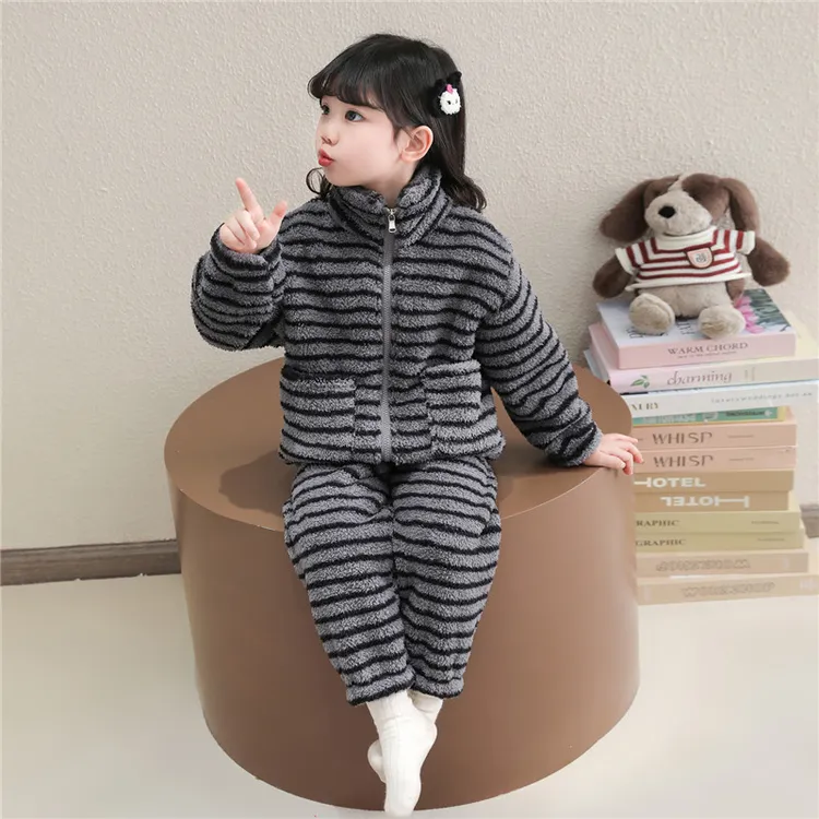 女童睡衣秋冬季儿童珊瑚绒家居服2025新款女孩宝宝法兰绒开衫套装