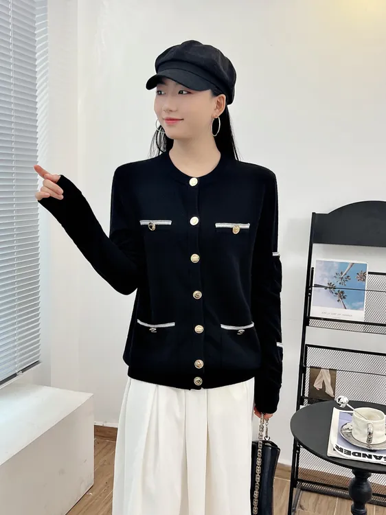 【黑轩逸】小香风黑色多口袋时尚外套