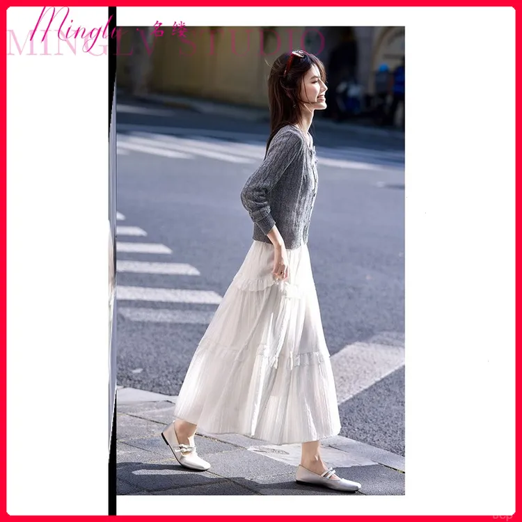 名缕新款灰色条纹针织开衫蕾丝背心白色蛋糕仙女裙三件套装女秋季