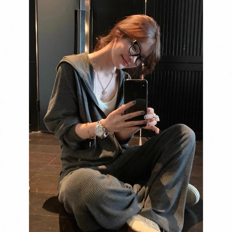慵懒风运动套装女秋季宽松显瘦韩系时尚减龄卫衣阔腿裤休闲两件套