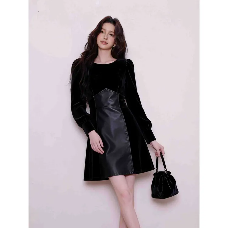 高级感日常小礼服女高端轻奢小众黑色丝绒拼接圆领连衣裙显瘦小众