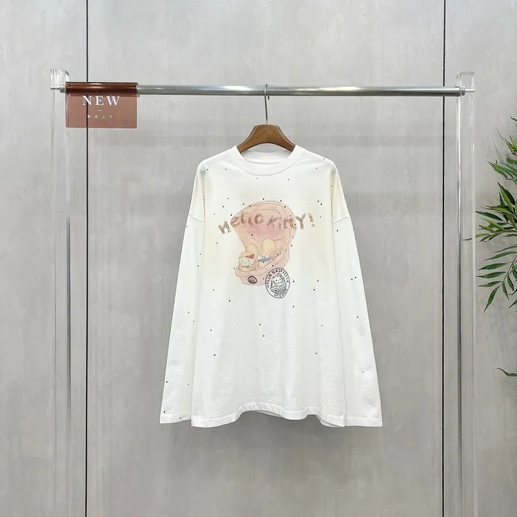 欧洲站时尚宽松大板烫钻长袖T恤女个性脏感渐变印花打底衫259037