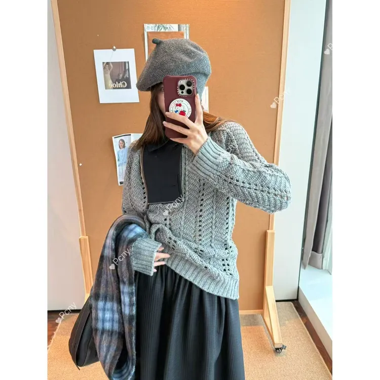 PCNY「领间序曲」不理理秋季新款女装简约时尚针织毛衣女