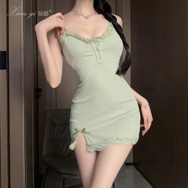 辣妹浅绿yyds!纯欲性感内搭带胸垫蕾丝边包臀短裙V领家居吊带睡裙