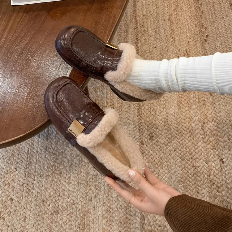 秋冬新款毛毛鞋复古羊皮金属扣加绒保暖内增高乐福圆头平底单鞋女