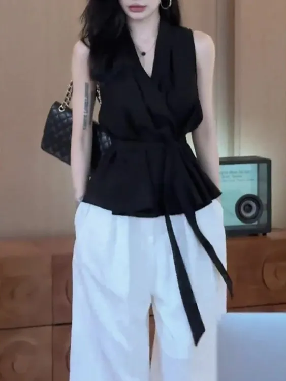 2025年夏季新款女装黑色高级感交叉吊带背心轻奢显瘦轻熟风上衣