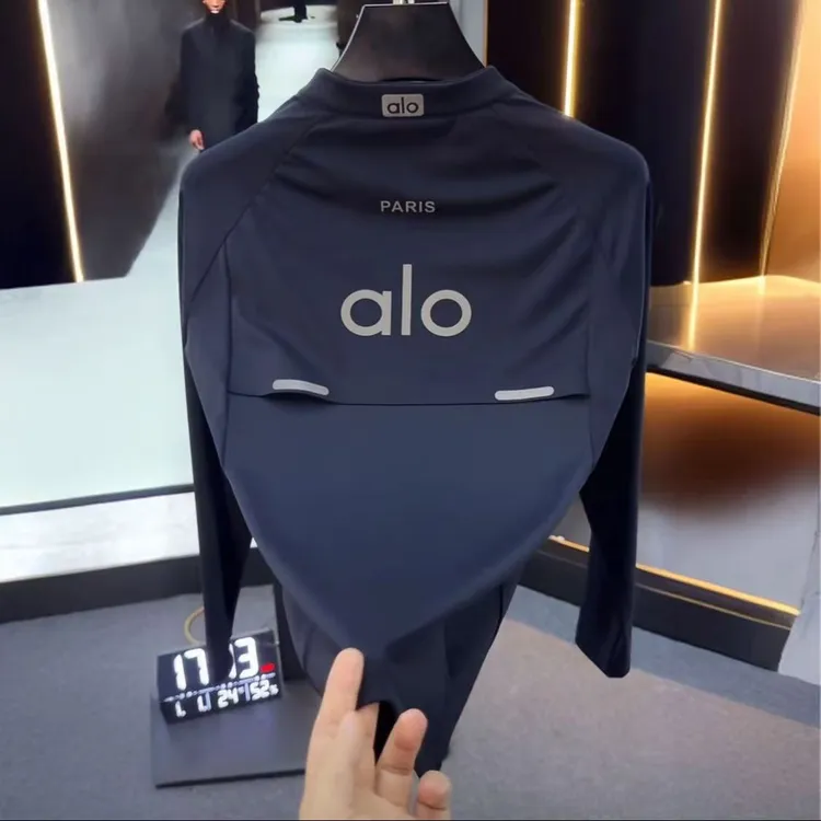 2025秋季新款男士休闲时尚百搭户外T恤简约潮流纯色男装