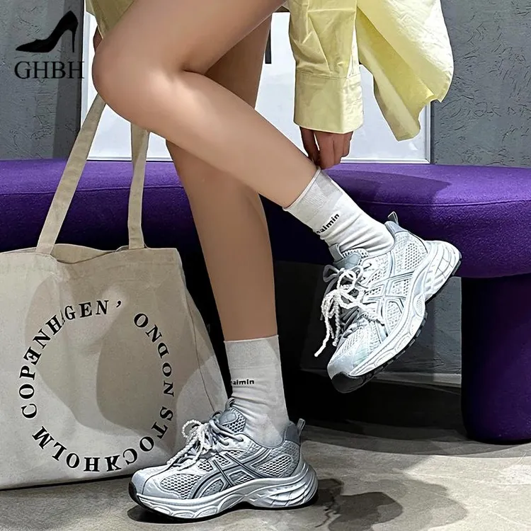 珍珠鞋带老爹鞋女百搭韩版慢跑鞋2025春季新款时尚小众休闲运动鞋