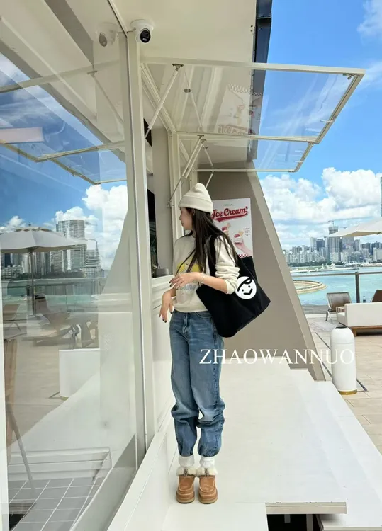 ZHAO WANNUO 丨 设计师款多克重加绒小天使卫衣NC0990