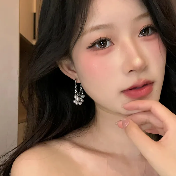 铜合金耳饰 个性富贵珍珠串耳钉耳饰百搭亮眼耳环新款气质耳饰