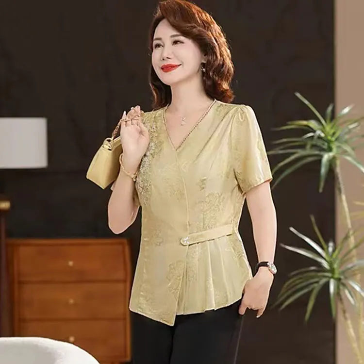 洋气妈妈装新中式国风钉珠小衫套装中老年女夏季时尚V领提花上衣
