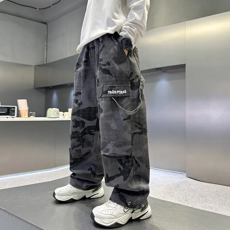男童工装裤2025秋季新款中大童春秋款宽松迷彩阔腿裤子男孩束脚裤