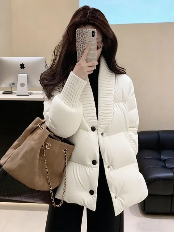 白色针织V领棉服女2025冬季新款高级感时尚加厚保暖面包服外套潮