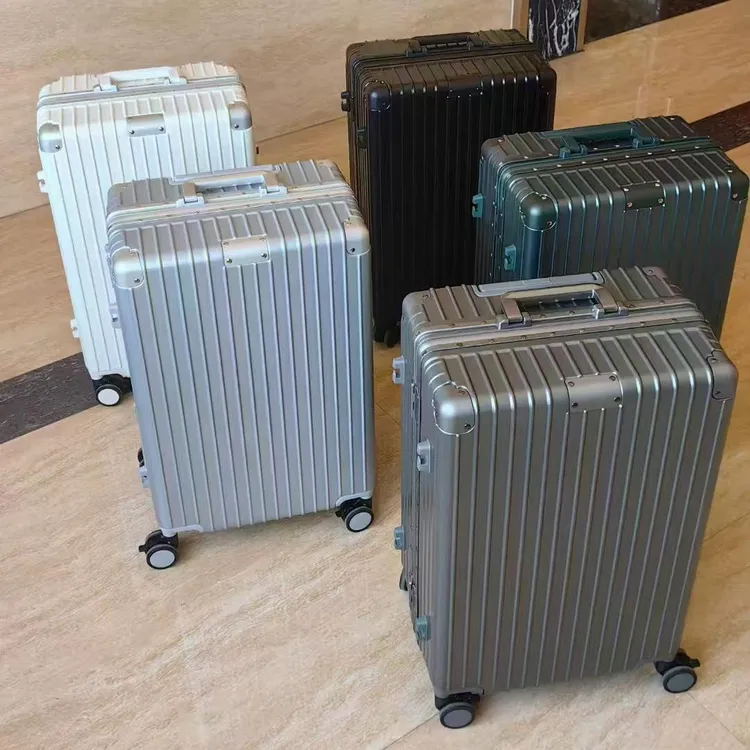 复古款行李箱拉杆箱女24寸密码箱皮箱大容量28旅行箱男登机箱20寸