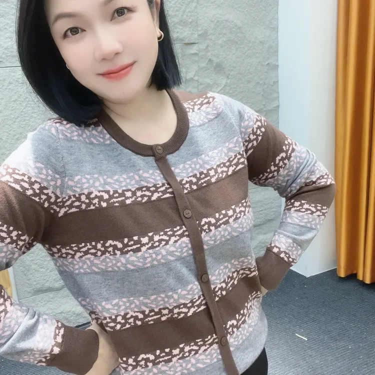 5626冬季新款宽松型假开衫圆领长袖针织毛针织衫毛衣上衣时尚秋冬