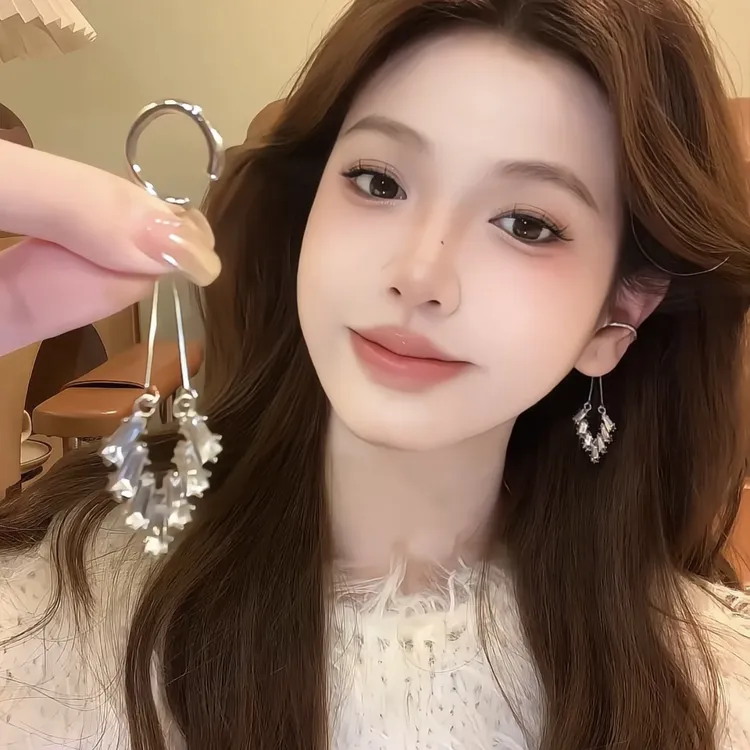 铜合金耳饰 镶钻v字流苏无耳洞耳骨夹耳扣女高级感时尚耳饰女潮流