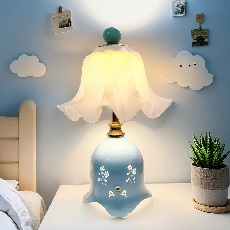 创意三色可调奶油风轻奢台灯卧室床头柜灯女孩结婚生日氛围小夜灯