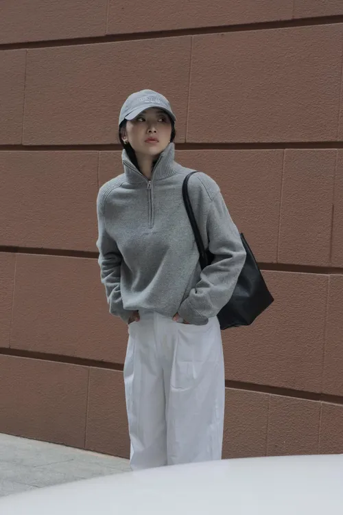 依衣阿家538085秋冬常规款休闲翻领宽松卫衣针织半拉链针织羊毛衫