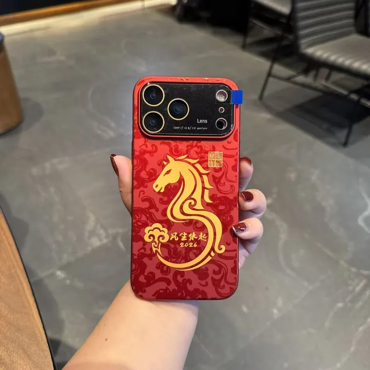 马年新年国潮风红色手机壳秒变镜头适用于苹果17/16/15/14手机壳