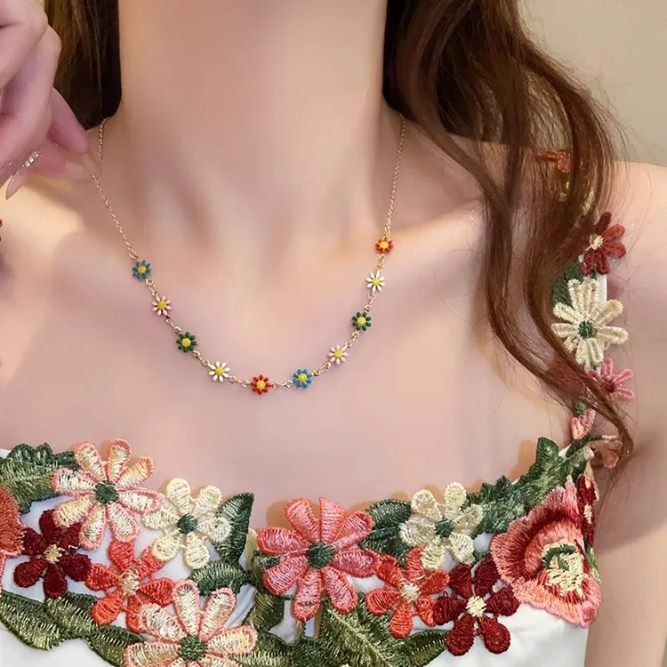 合金项链 彩色小清新雏菊花朵项链女撞色锁骨链甜美气质颈链配饰